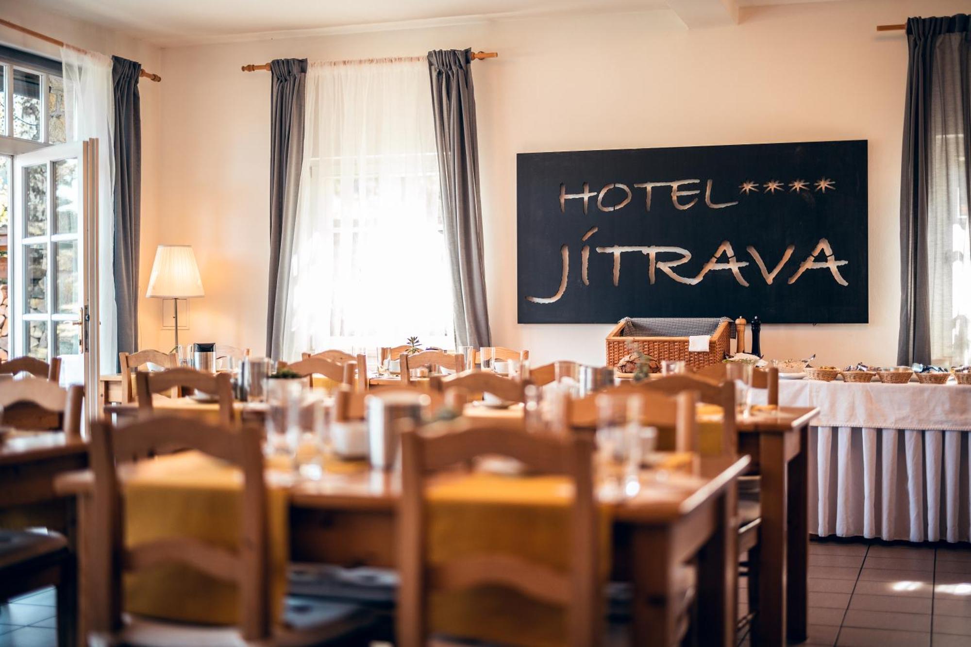 Apartman-Hotel Jitravsky Dvorec Rynoltice Eksteriør bilde